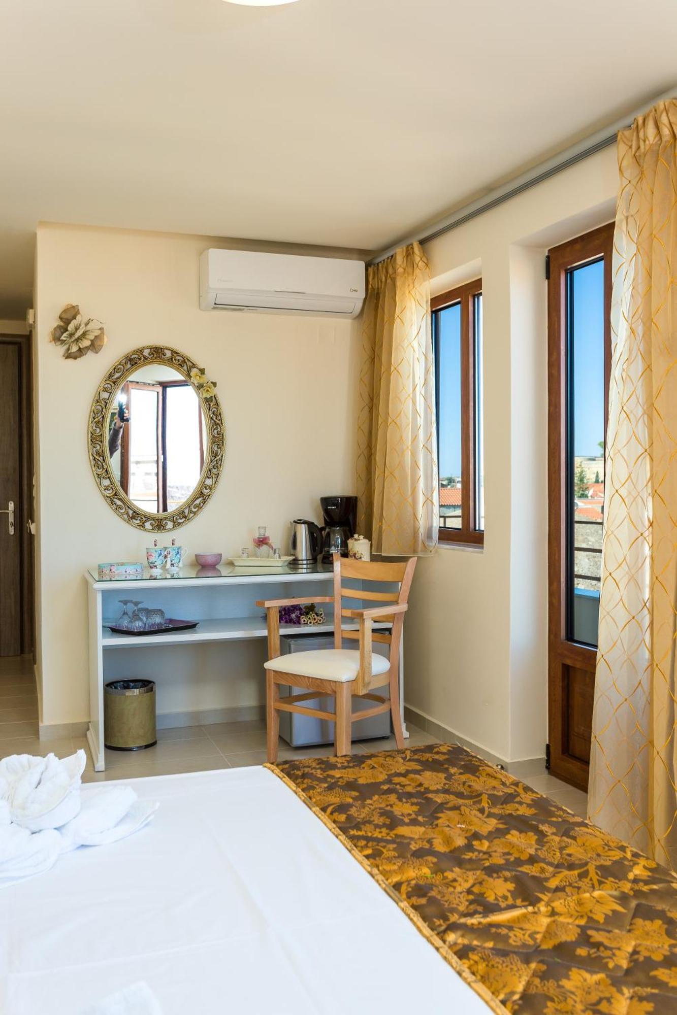 ريثيمنو Polyxenia Suites المظهر الخارجي الصورة