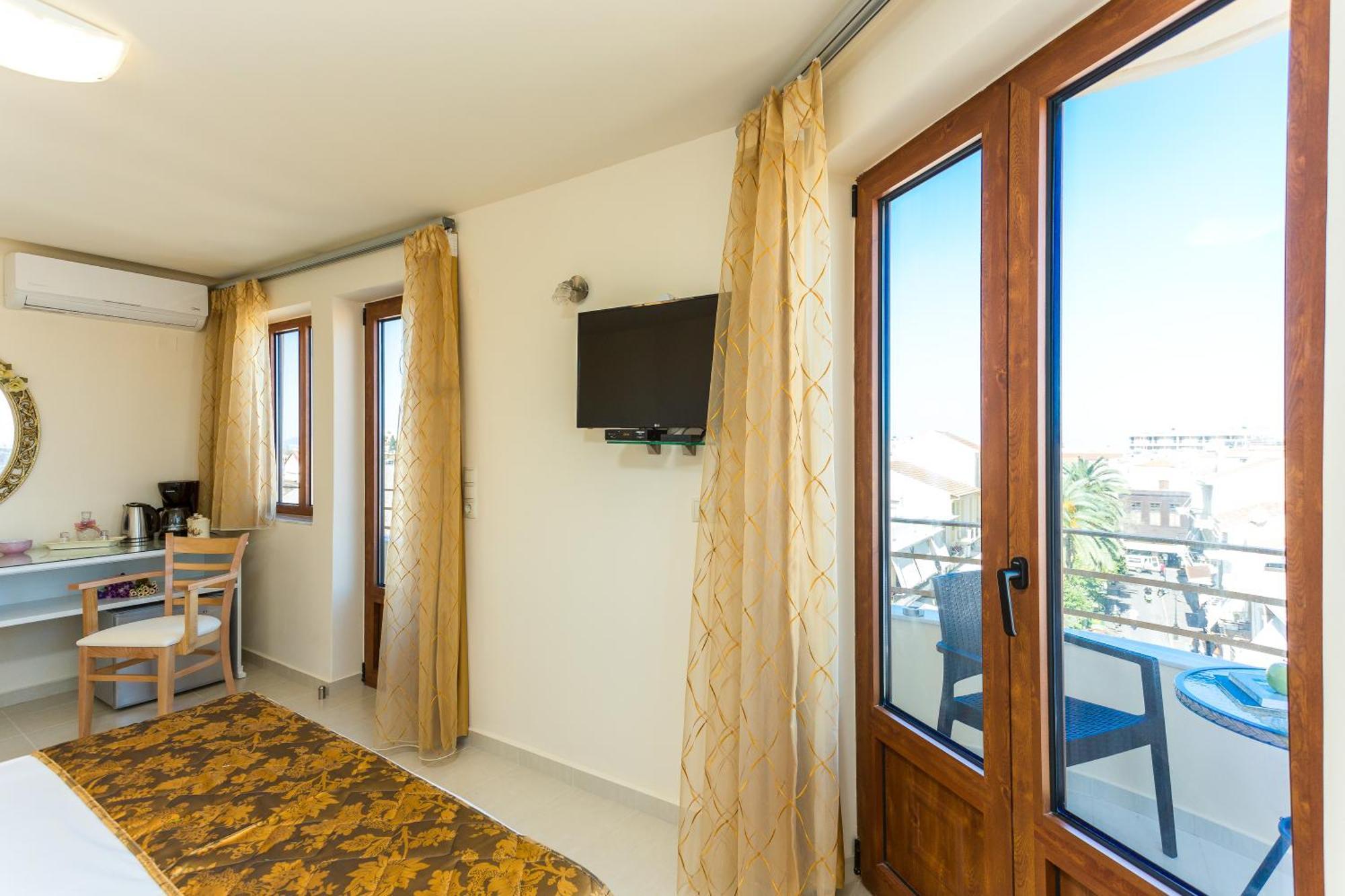 ريثيمنو Polyxenia Suites المظهر الخارجي الصورة