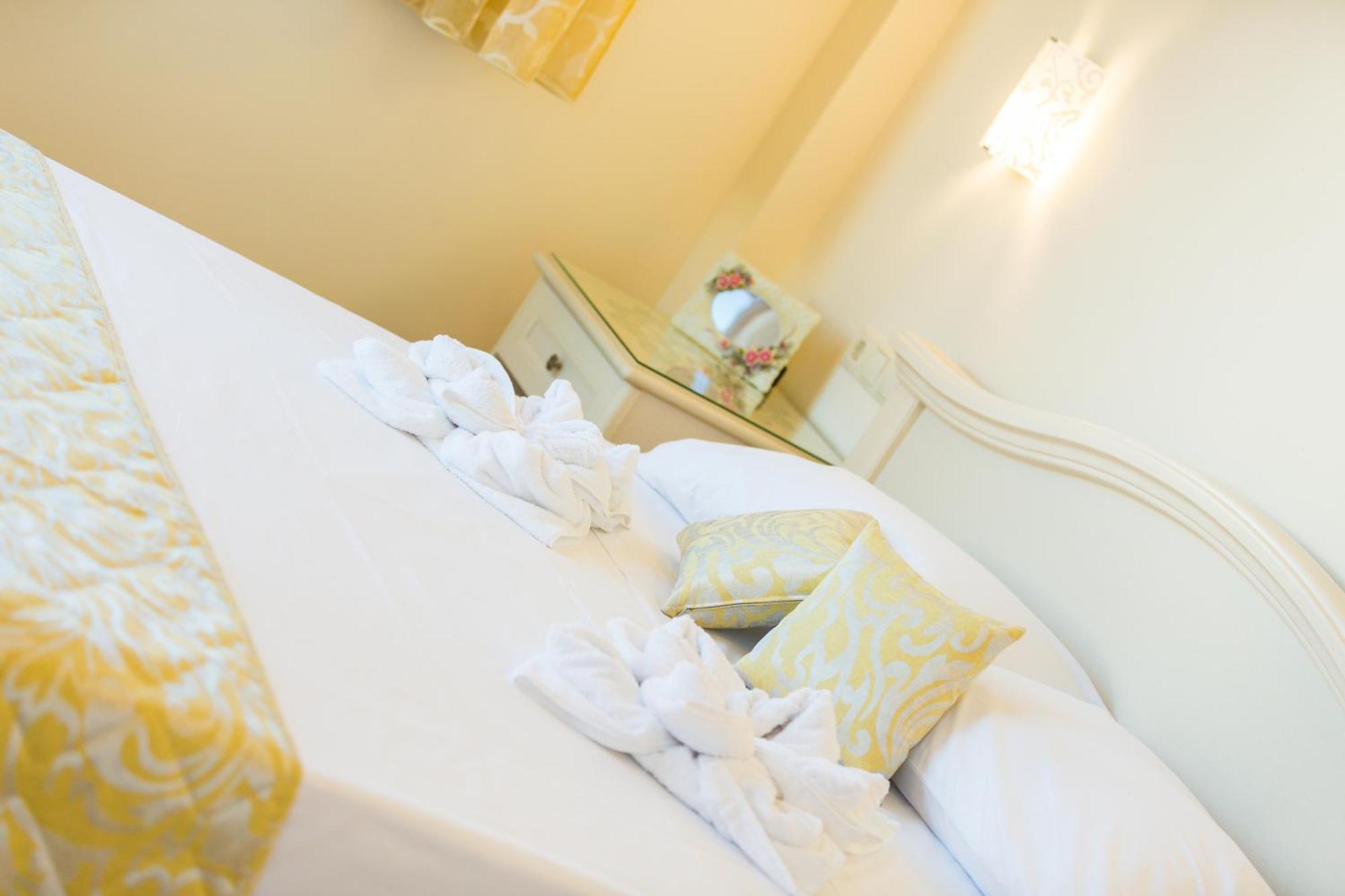 ريثيمنو Polyxenia Suites المظهر الخارجي الصورة